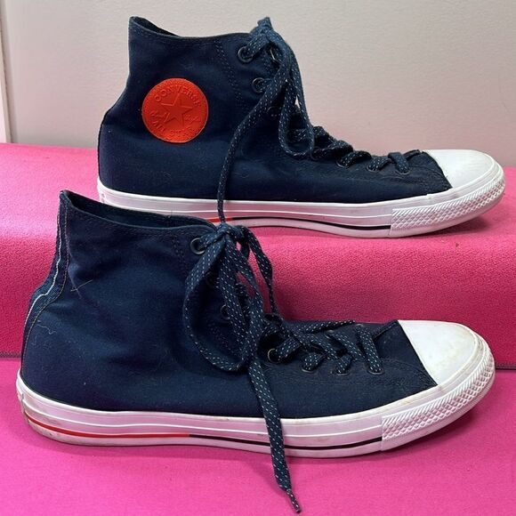 Converse High Tops Navy/Red M12W14 like new! - Picture 1 of 6